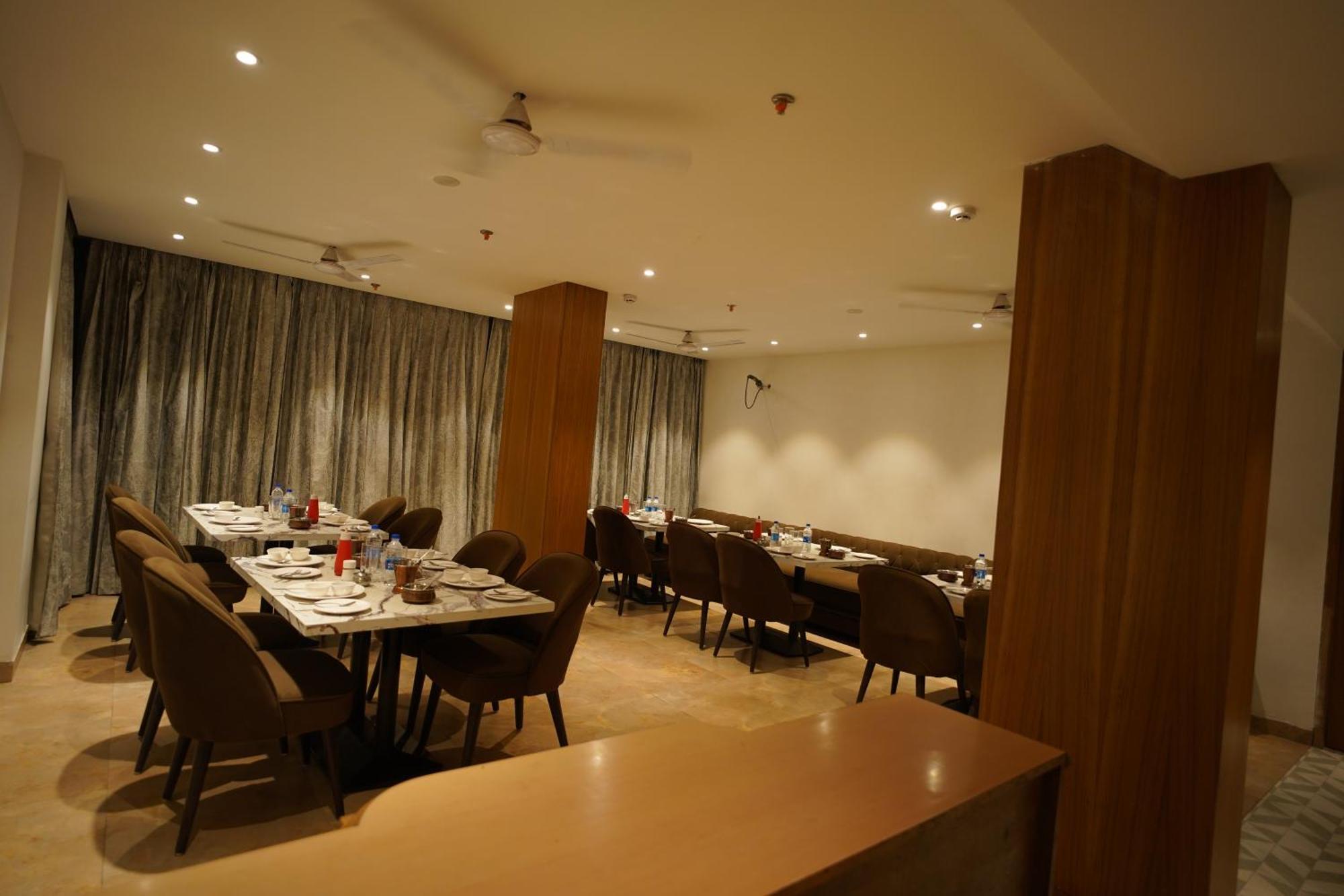 Hotel Mumbai House Express Udaipur Exterior photo